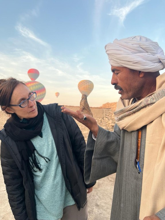 Hallazgos. Figurina de un ba.jpg