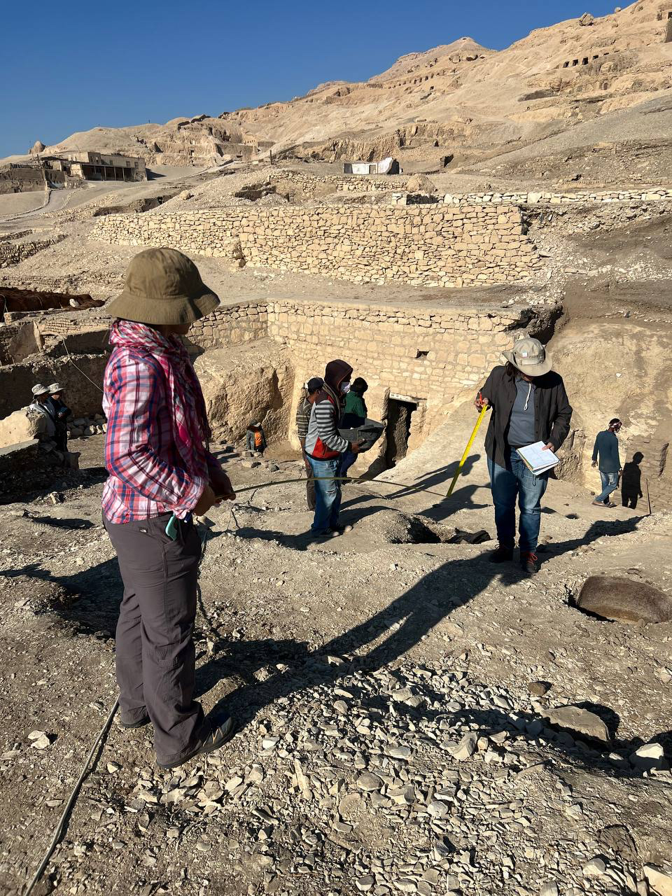 Equipo arqueología.jpeg